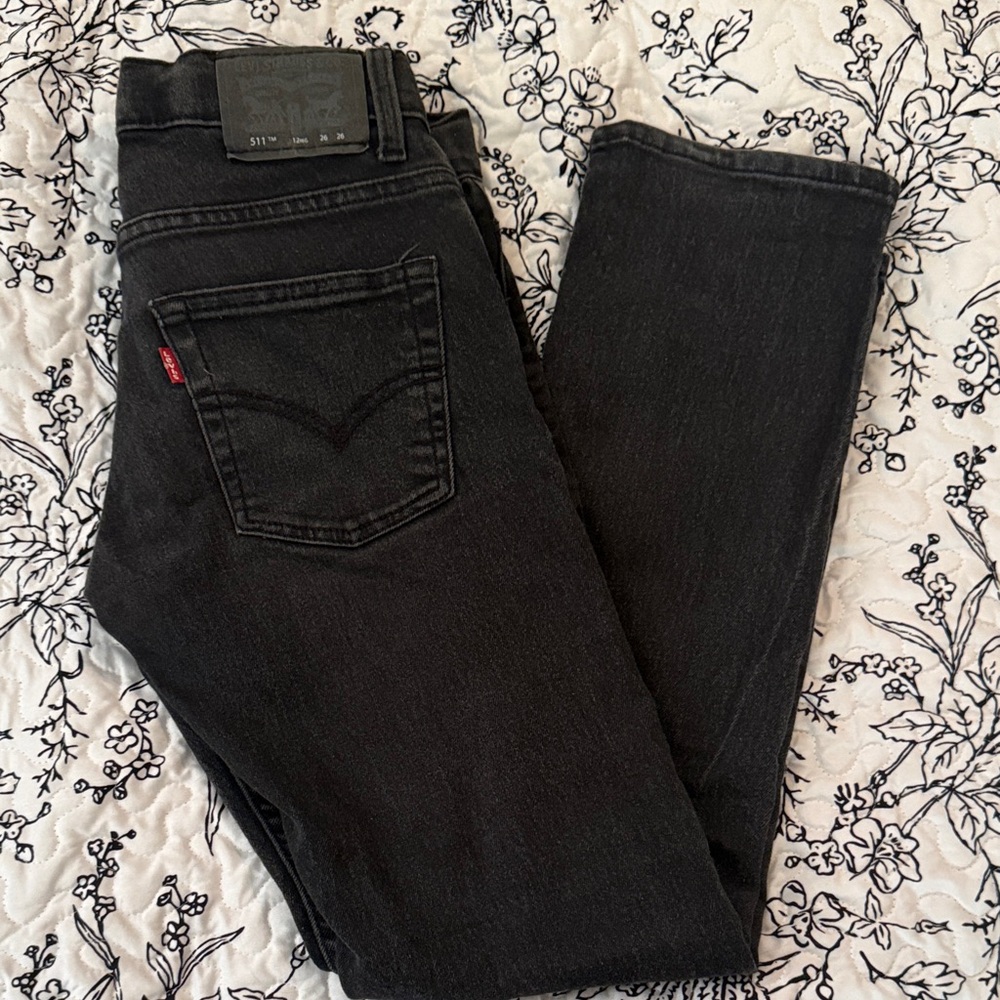 Women's Levi Jeans